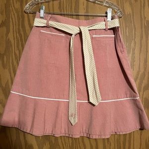 Marc Jacobs pink skirt with white detail. Size 4
